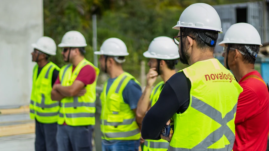 Equipe Novalogic em obra
